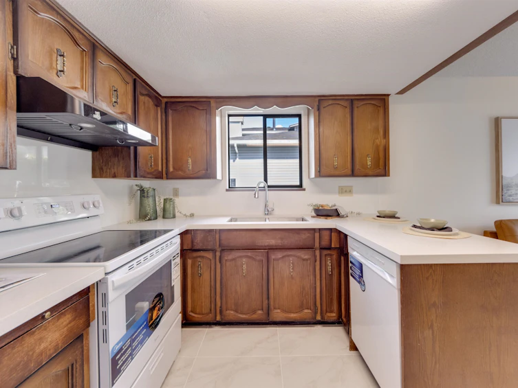 5118 Victory Street, Burnaby, BC, V5J 1S6 - 9