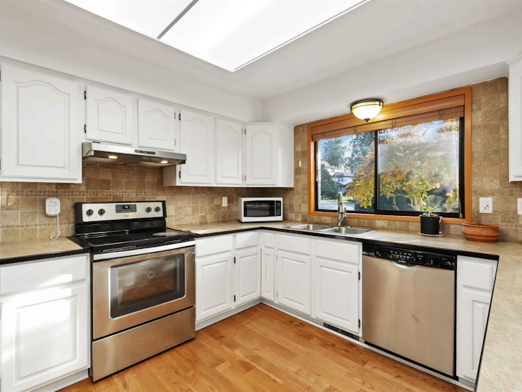 34869 Everett Drive, Abbotsford, BC, V2S 7R7 - 13