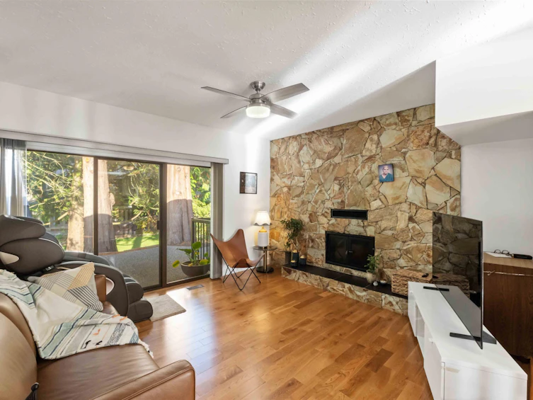 34869 Everett Drive, Abbotsford, BC, V2S 7R7 - 9