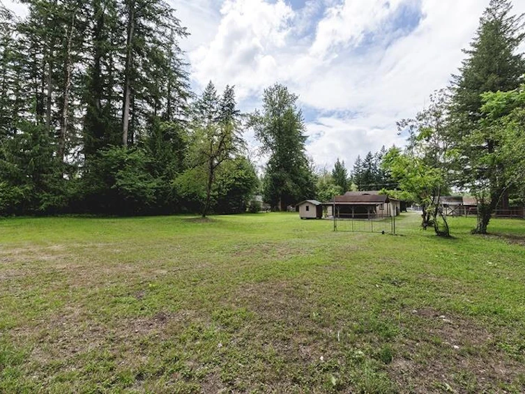 12760 232 Street, Maple Ridge, BC, V2X 6T8 - 12