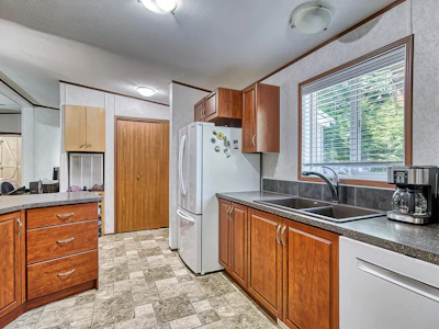 5200 Wesjac Road - 5