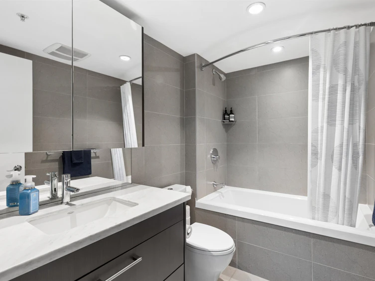 156 W 1st Avenue, Vancouver, BC, V5Y 0H6 - 33