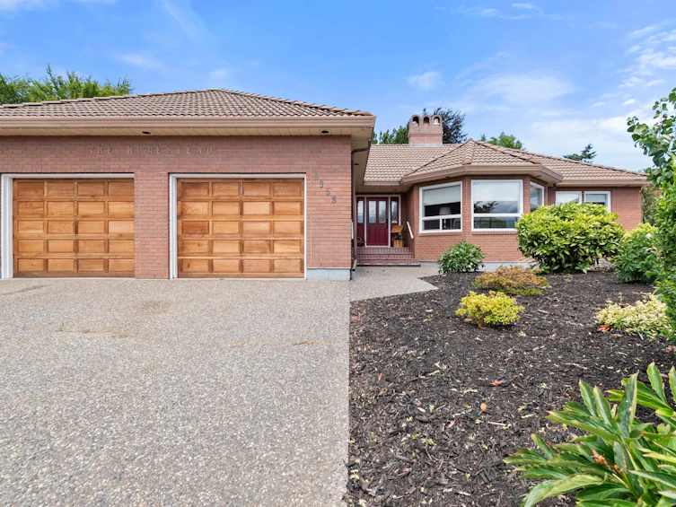 6958 Coach Lamp Drive, Chilliwack, BC, V2R 2X6 - 2