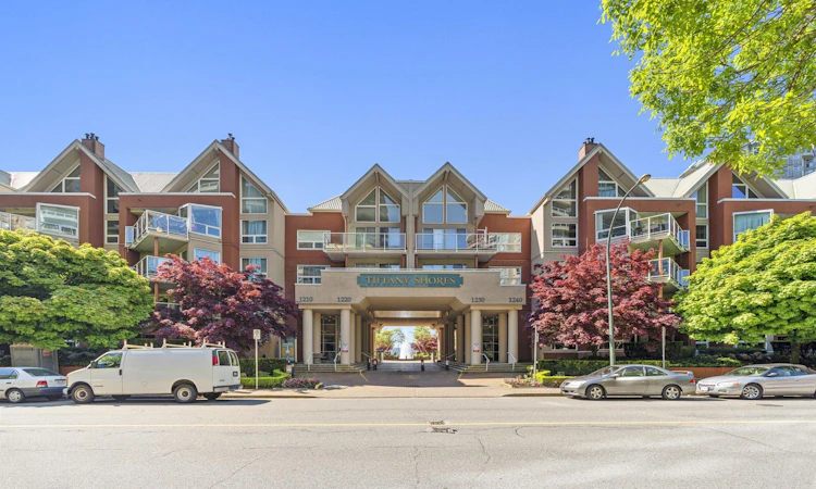 106-1240 Quayside Drive
