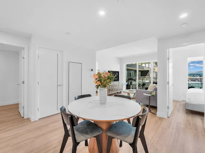 601-7977 Lansdowne Road - 3