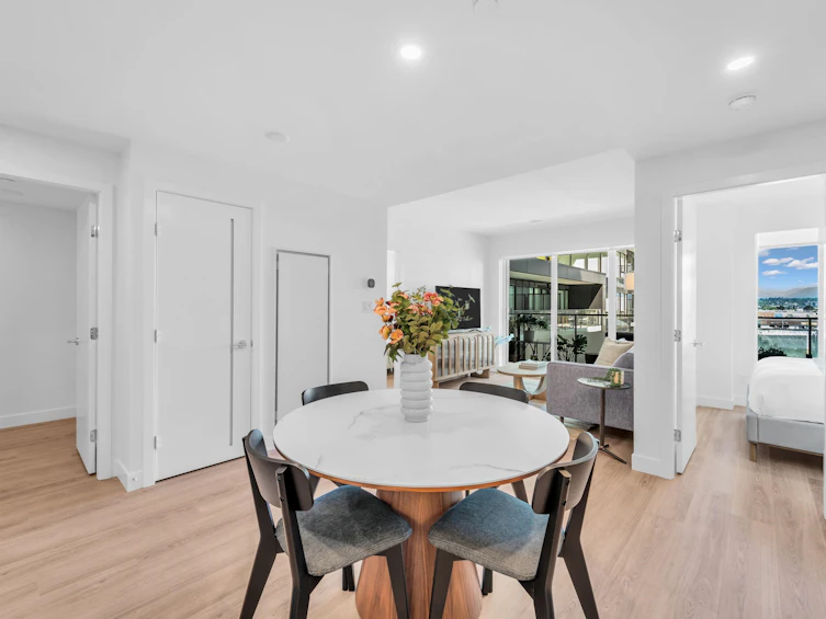 601-7977 Lansdowne Road, Richmond, BC, V6X 0X5 - 3