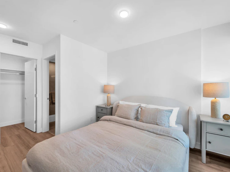 601-7977 Lansdowne Road, Richmond, BC, V6X 0X5 - 10