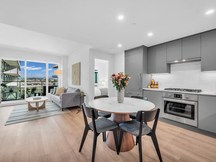 601-7977 Lansdowne Road, Richmond, BC, V6X 0X5 - 2