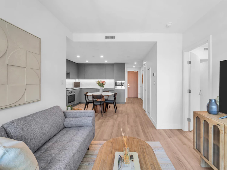 601-7977 Lansdowne Road, Richmond, BC, V6X 0X5 - 5