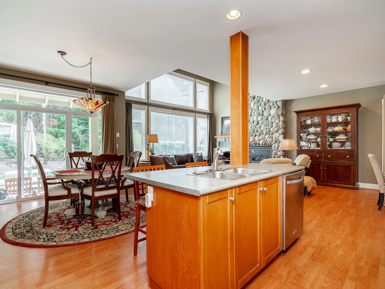 1899 Parkway Boulevard, Coquitlam, BC, V3E 3L5 - 8