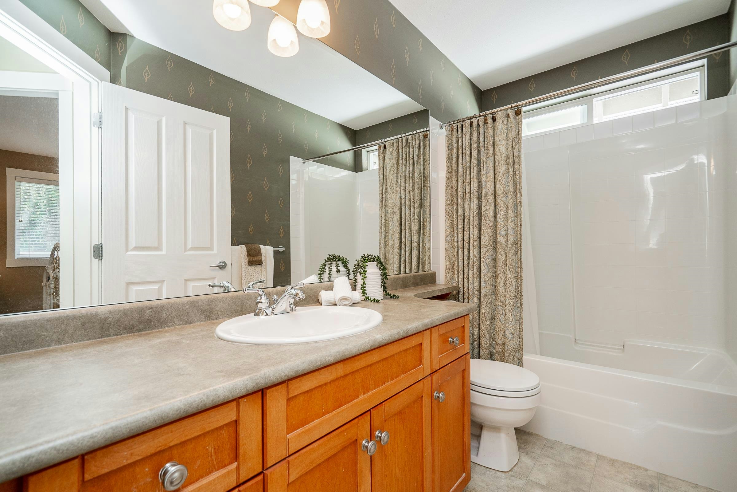 1899 Parkway Boulevard, Coquitlam, BC, V3E 3L5 - 23