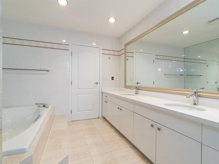 2688 W 19th Avenue, Vancouver, BC, V6L 1C9 - 7