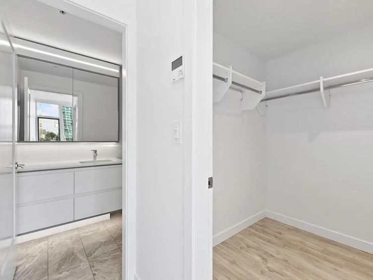 TH02-2288 Alpha Avenue, Burnaby, BC, V5C 0L9 - 32