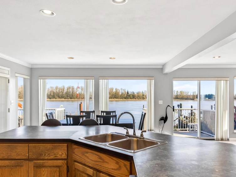 20346 Wharf Street, Maple Ridge, BC, V2X 1Z3 - 8