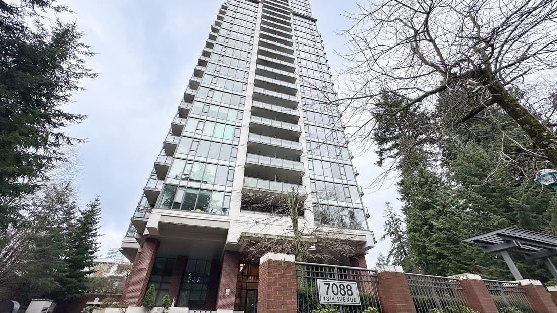909-7088 18th Avenue, Burnaby, BC, V3N 0A2