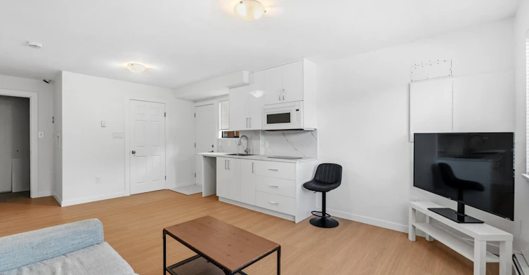 Studio-3XXX St. Andrews Avenue, North Vancouver, BC, V7N 2A3 - 4
