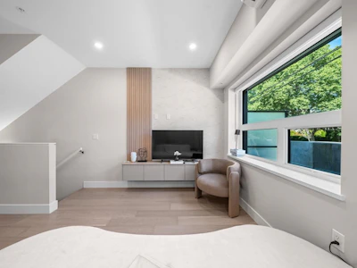 130 W Woodstock Avenue - 3