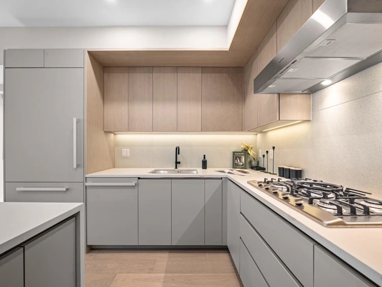 130 W Woodstock Avenue, Vancouver, BC, V5Y 0P4 - 6