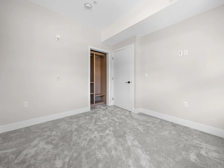 130 W Woodstock Avenue, Vancouver, BC, V5Y 0P4 - 13