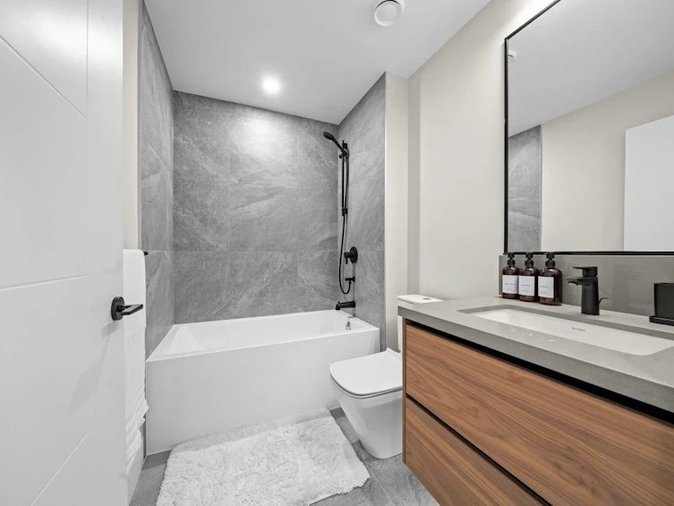 5-128 W Woodstock Avenue, Vancouver, BC, V5Y 0P4 - 10