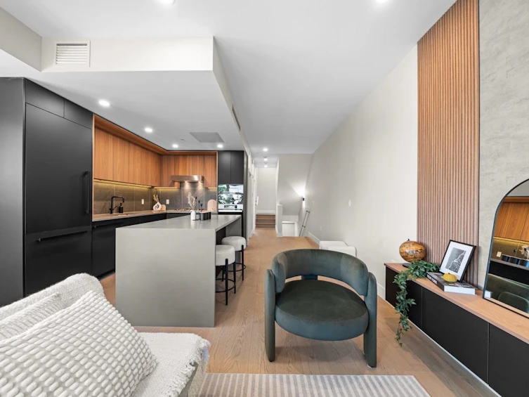 5-128 W Woodstock Avenue, Vancouver, BC, V5Y 0P4 - 3
