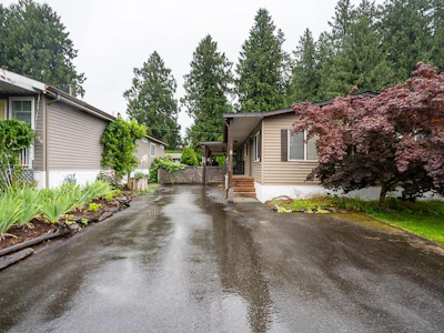 8-52324 Yale Road - 4