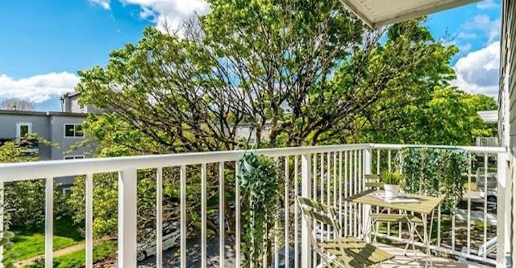 304-8690 Montcalm Street, Vancouver, BC, V6P 4P8 - 11