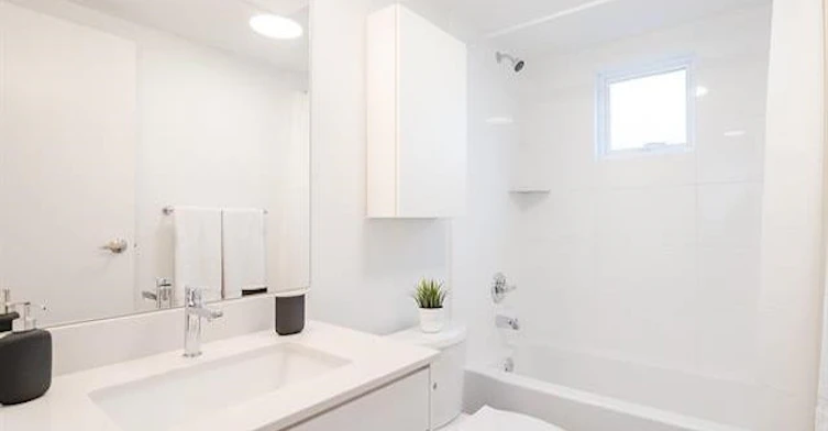 304-8690 Montcalm Street, Vancouver, BC, V6P 4P8 - 6