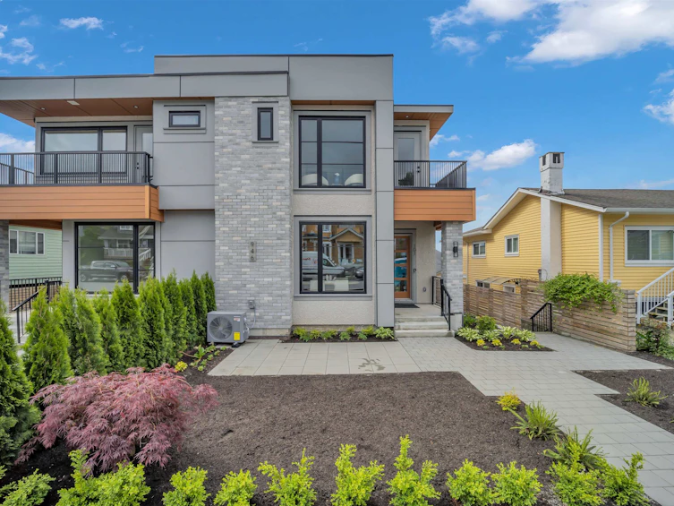 946 Dansey Avenue, Coquitlam, BC, V3K 3G7 - 2