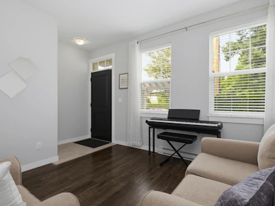 4-2850 Mccallum Road - 4