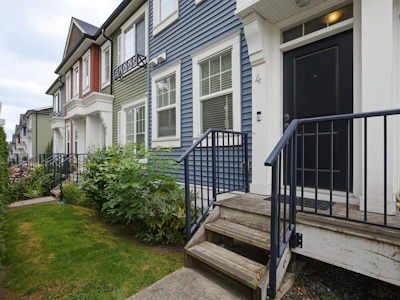 4-2850 Mccallum Road - 2