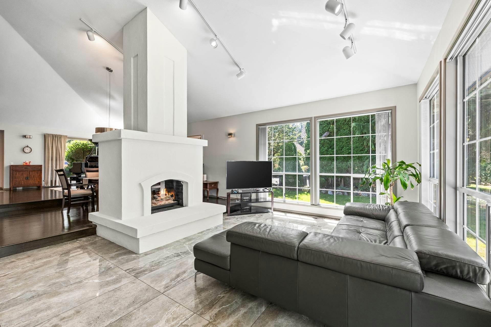 2289 131a Street, Surrey, BC, V4A 9B1