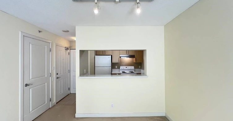 201-3660 Vanness Avenue, Vancouver, BC, V5R 6H8