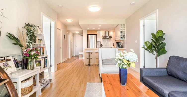701-159 W 2nd Avenue, Vancouver, BC, V5Y 0L8 - 4