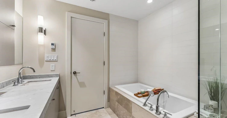 204-866 Arthur Erickson Place, West Vancouver, BC, V7T 1J1 - 11