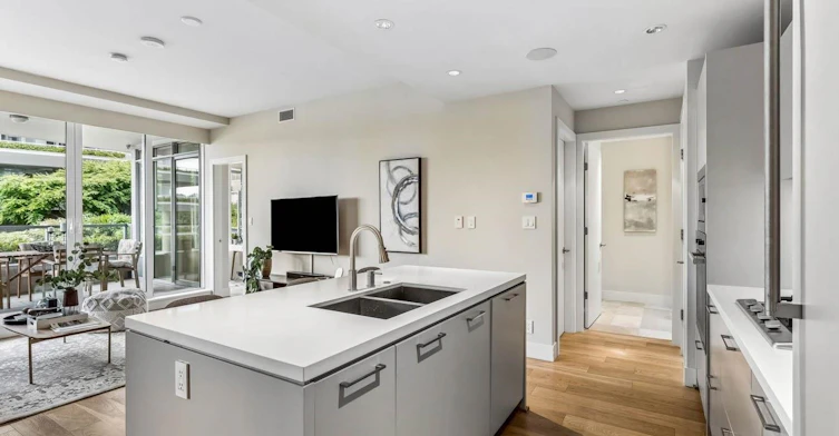 204-866 Arthur Erickson Place, West Vancouver, BC, V7T 1J1 - 9