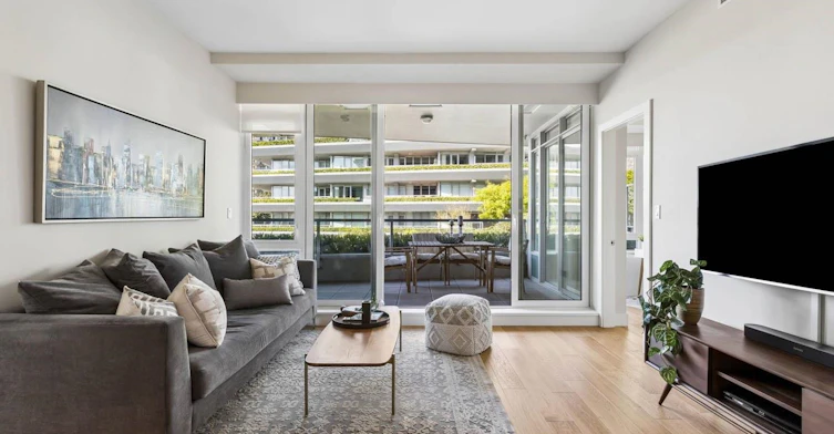 204-866 Arthur Erickson Place, West Vancouver, BC, V7T 1J1 - 10