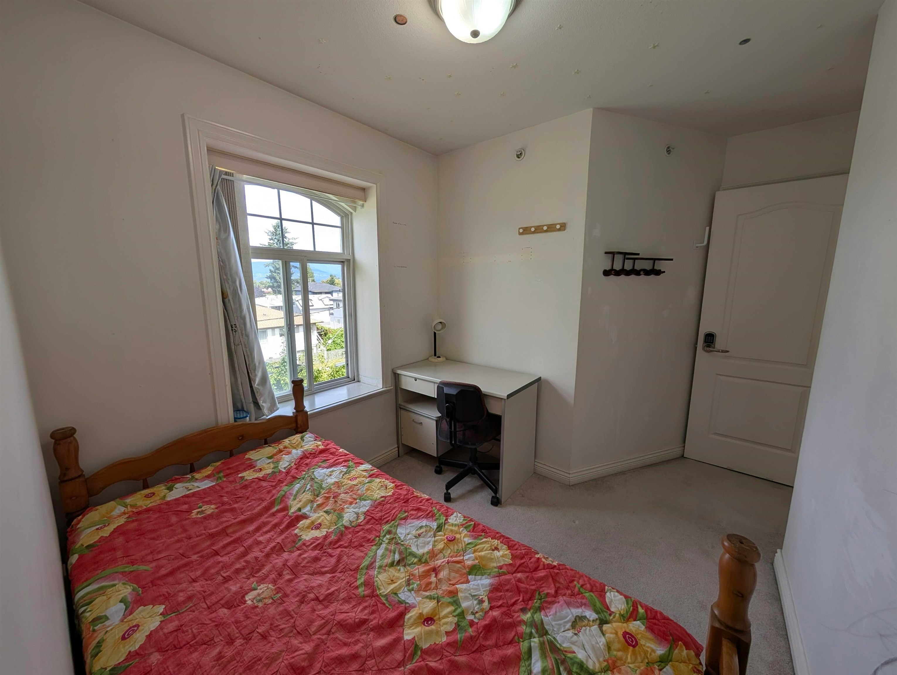 ROOMS in SHARED-4XXX Reid Street, Vancouver, BC, V5R 3Y6 - 2