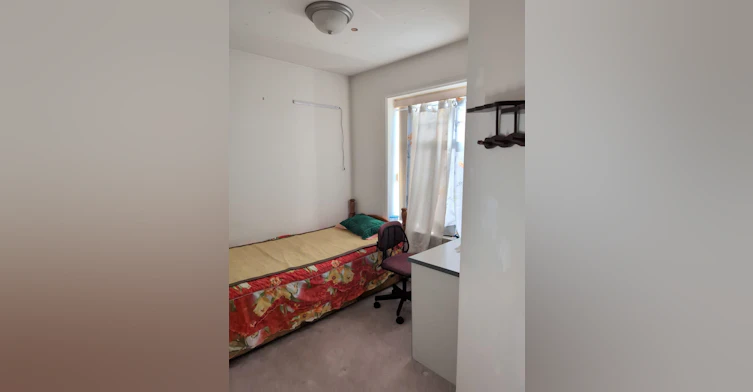 ROOMS in SHARED-4XXX Reid Street, Vancouver, BC, V5R 3Y6 - 2