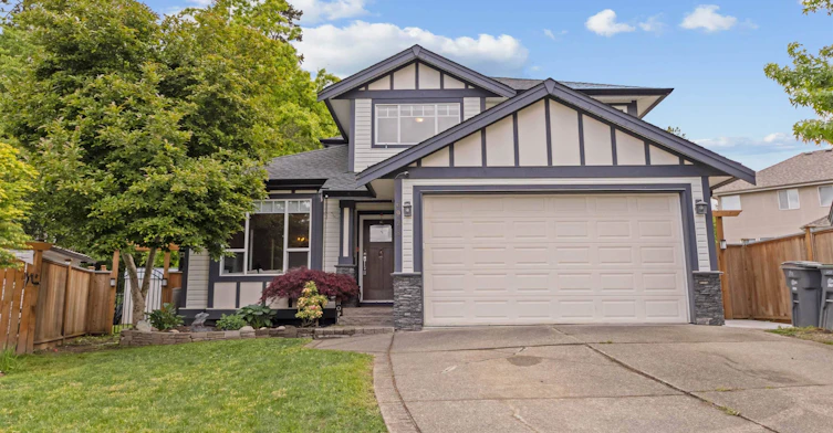 6928 182a Street, Surrey, BC, V3S 9H4
