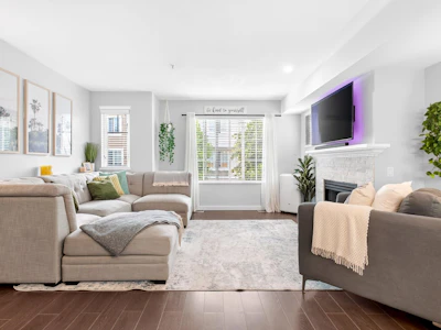61-20560 66 Avenue - 5