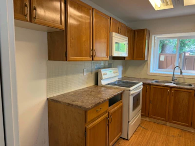 101-13858 102 Avenue - 5
