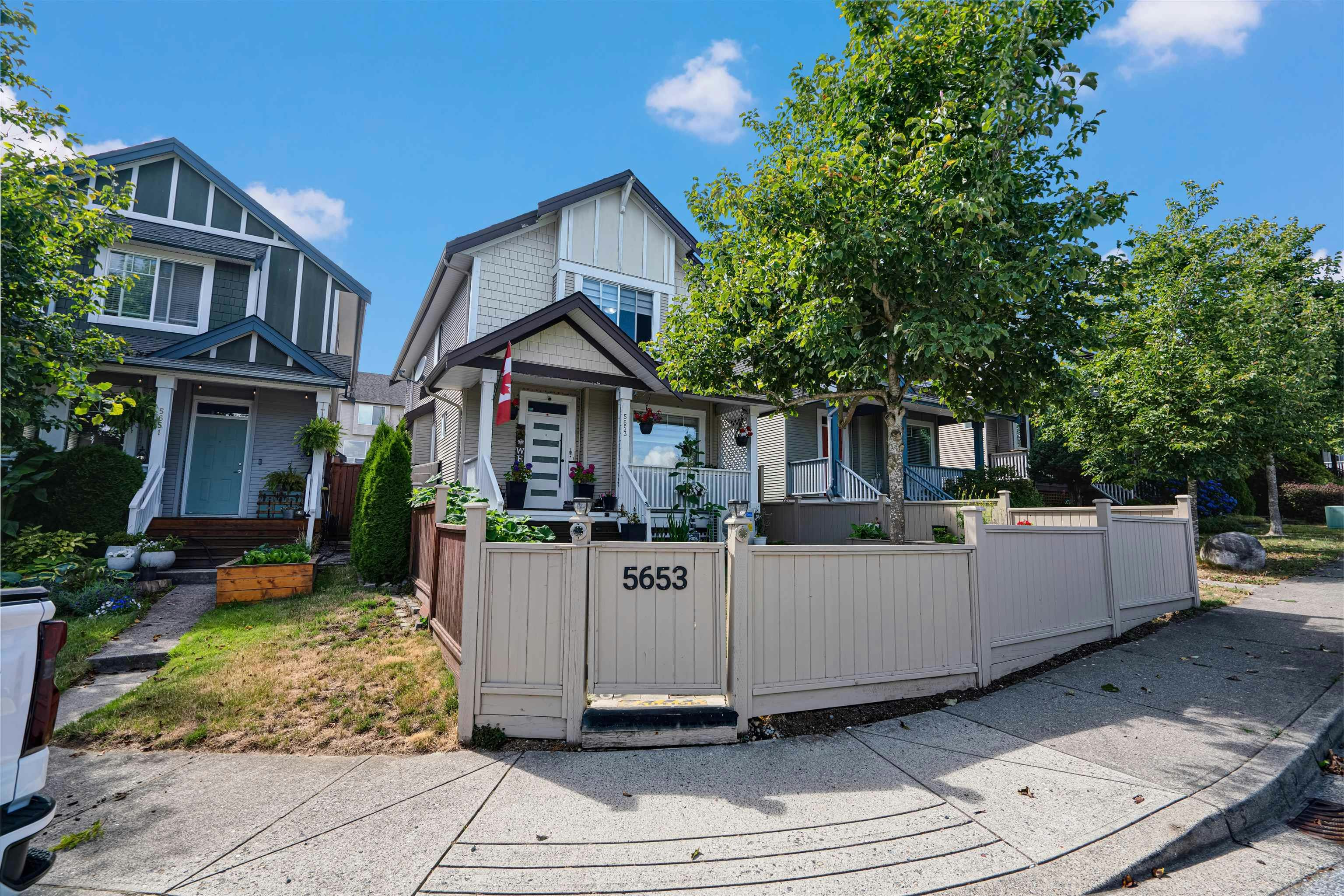 5653 148a Street, Surrey, BC, V3S 8W8