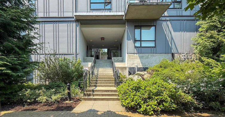 405-9350 University High Street, Burnaby, BC, V5A 0B6 - 3