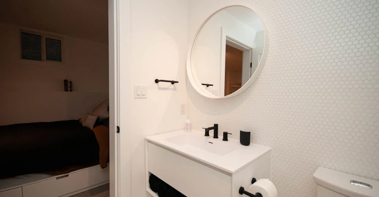 2-563 Union Street, Vancouver, BC, V6A 2B7 - 12