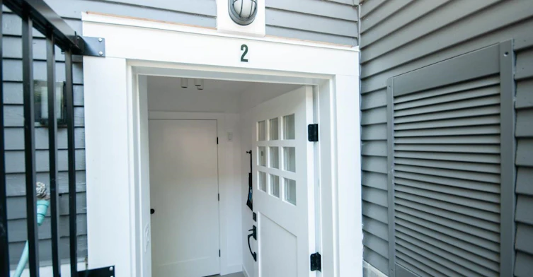 2-563 Union Street, Vancouver, BC, V6A 2B7 - 2