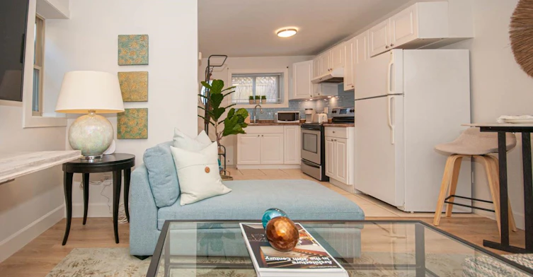 Suite-1534 Bewicke Avenue, North Vancouver, BC, V7M 3B9 - 12