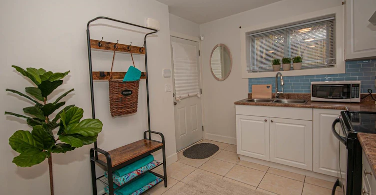 Suite-1534 Bewicke Avenue, North Vancouver, BC, V7M 3B9 - 5