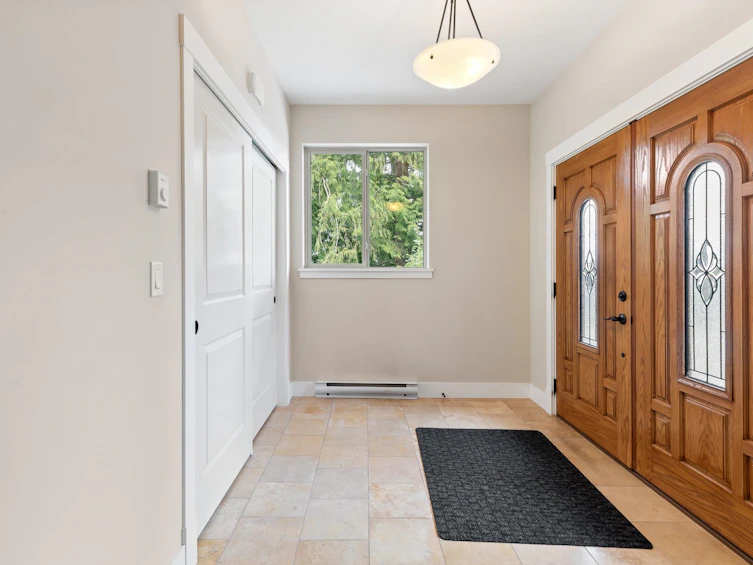 5781 Genni's Way, Sechelt, BC, V7Z 0N8 - 4