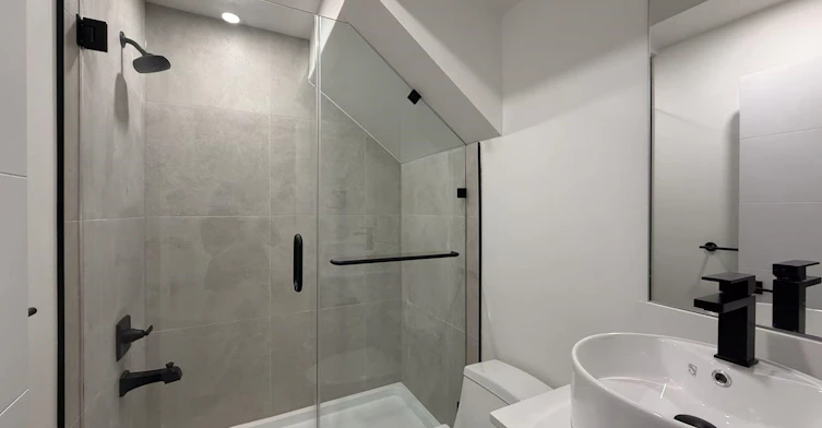 4-1536 Duthie Avenue, Burnaby, BC, V5A 2R6 - 4